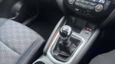 Nissan Qashqai 1.6 DiG-T N-Connecta 5dr Petrol Hatchback